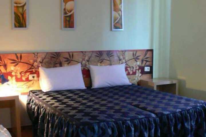 Room 10 of 23