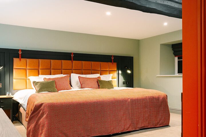 Room 10 of 52