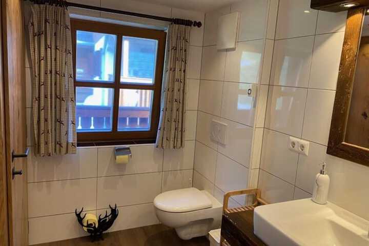 Room 24 of 117