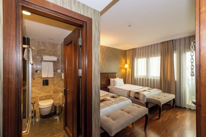 Room 29 of 40