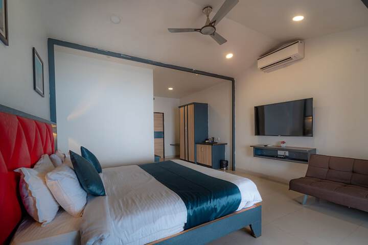 Room 45 of 187