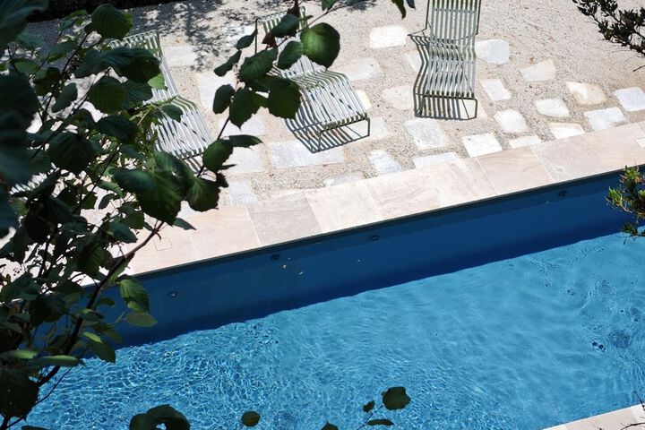 Pool 23 of 49