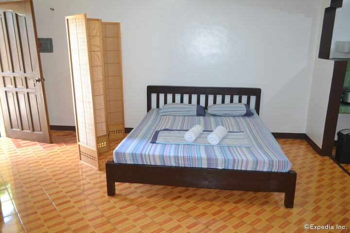 Room 35 of 72