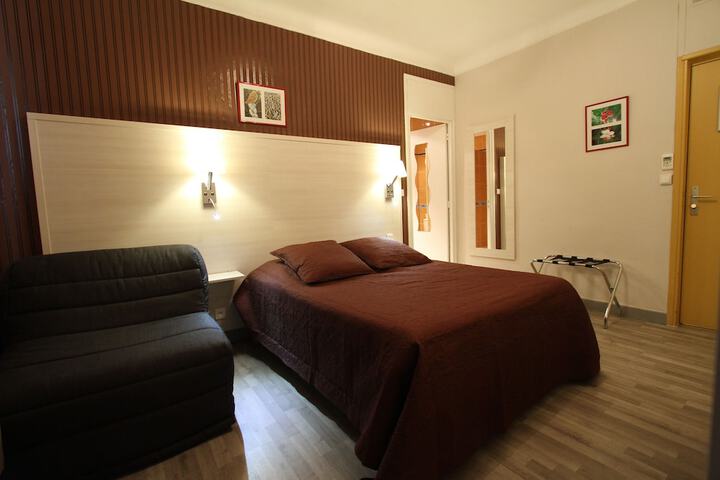 Room 17 of 41