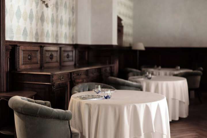 Dining 82 of 126