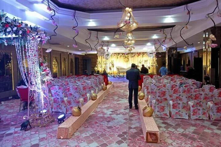 Ballroom/Hall 119 of 130