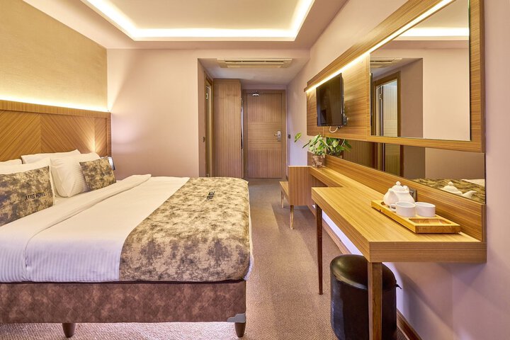 Room 14 of 34