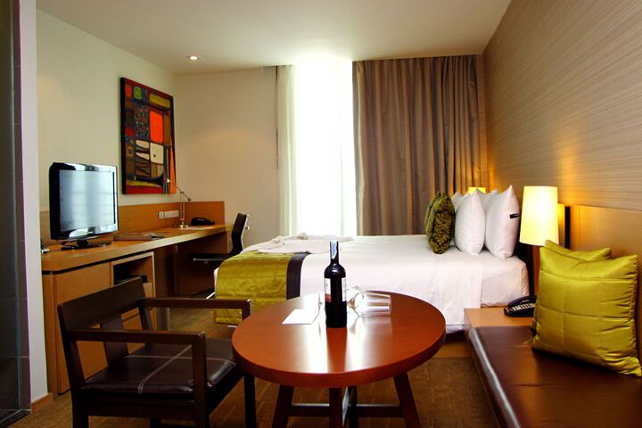 Room 9 of 70