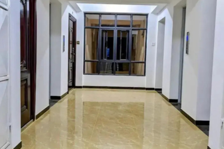 Room 9 of 13