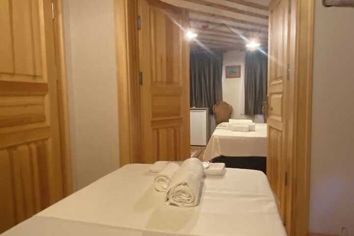 Room 13 of 48