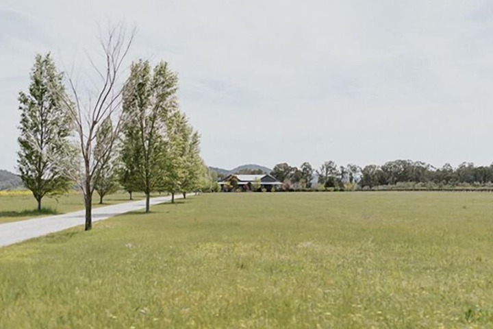 Property Grounds 16 of 22