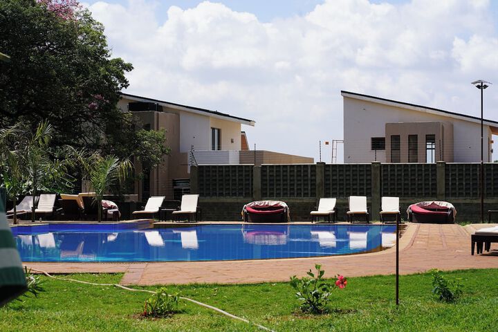 Pool 17 of 49
