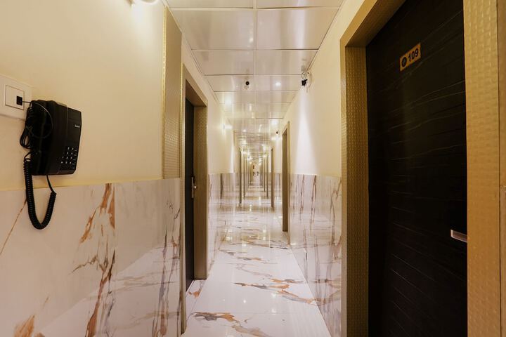 Hotel Interior 6 of 34