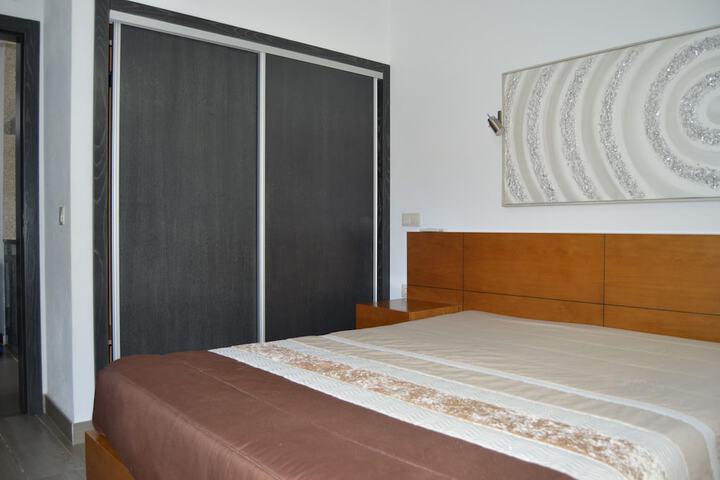 Room 9 of 110