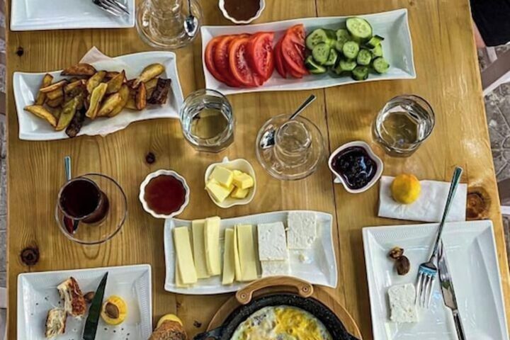 Breakfast/Coffee Service 24 of 27