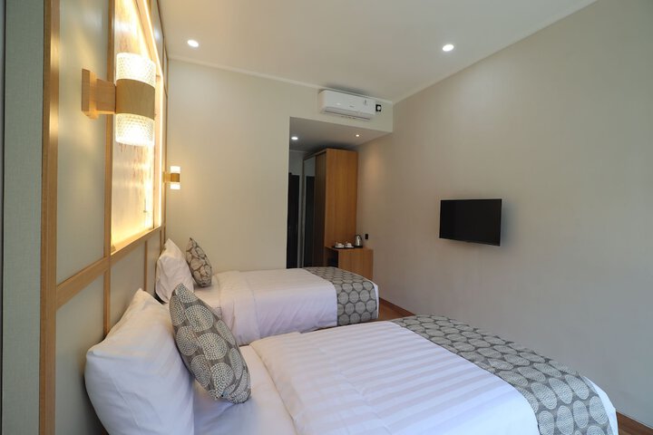 Room 25 of 36
