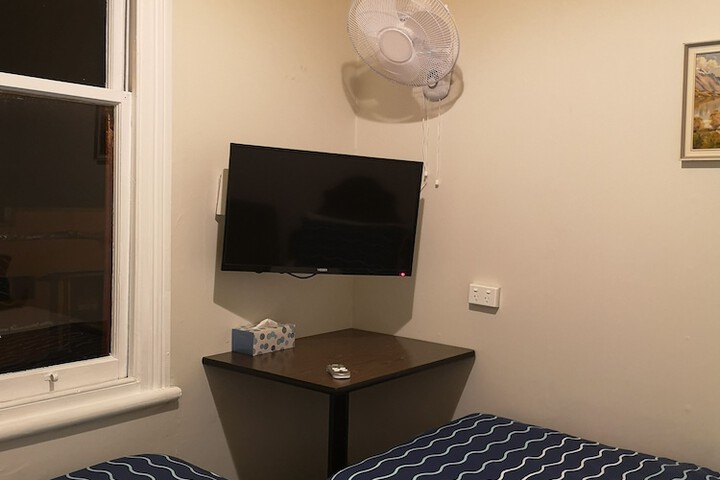 Room 18 of 37