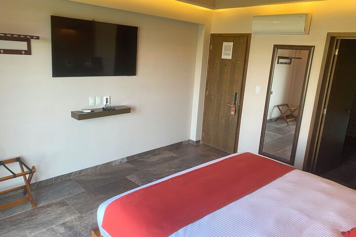Room 28 of 81