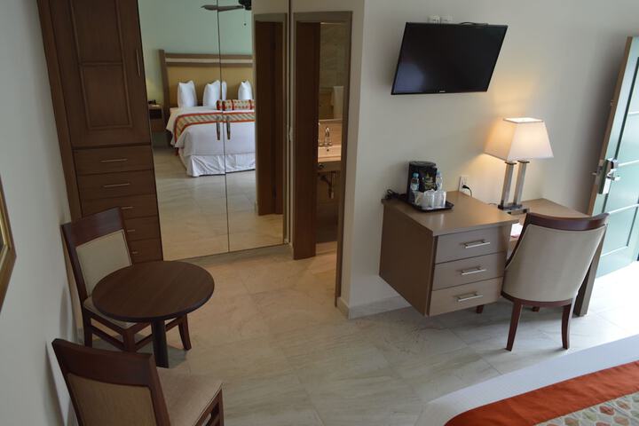 Room 7 of 36