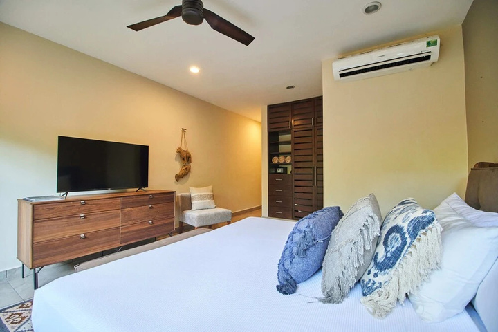 Room 3 of 19