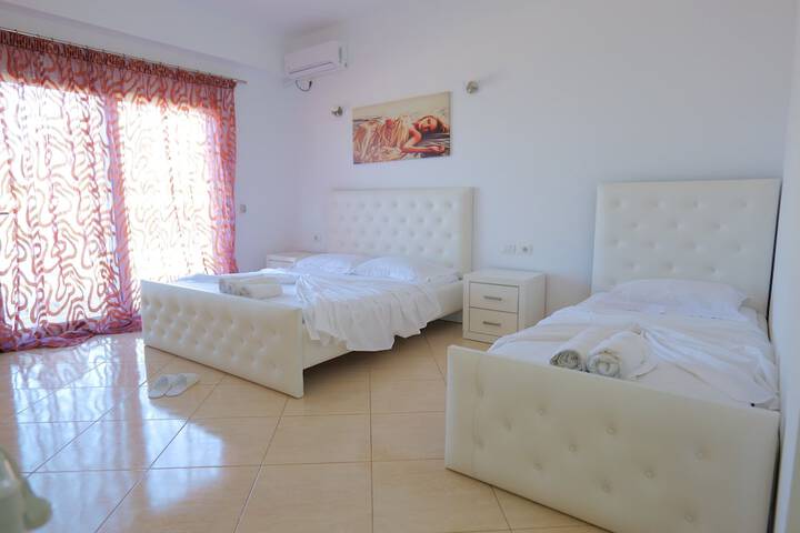 Room 3 of 67