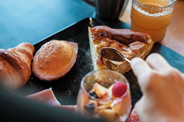 Breakfast/Coffee Service 99 of 127