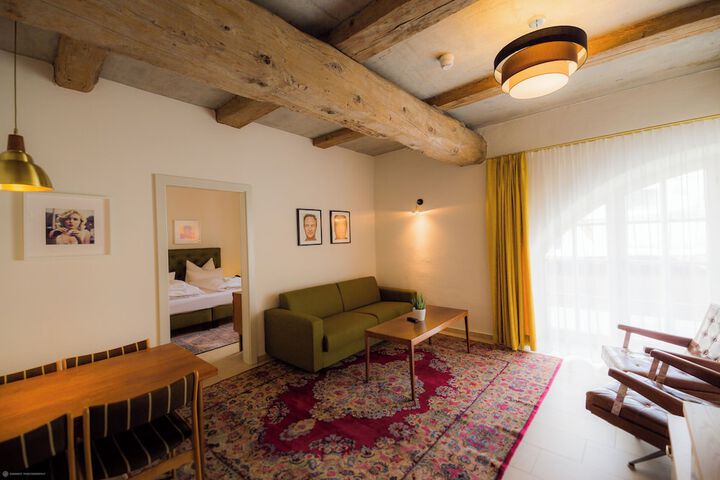 Room 38 of 122