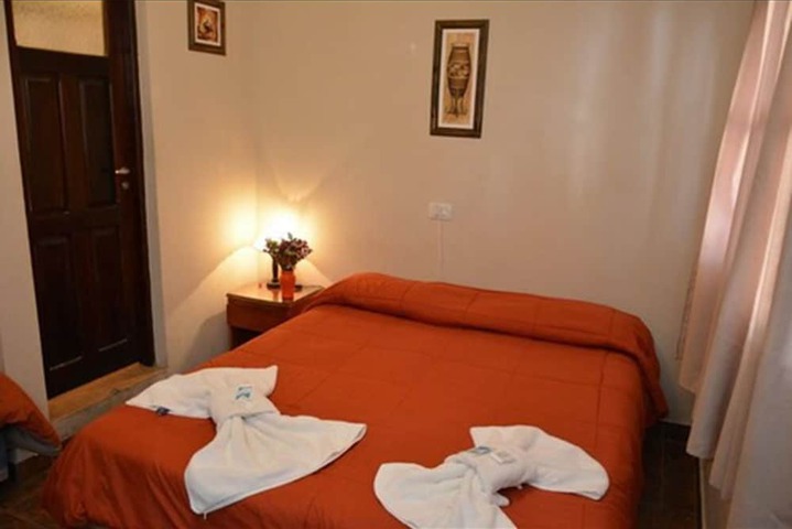 Room 8 of 38
