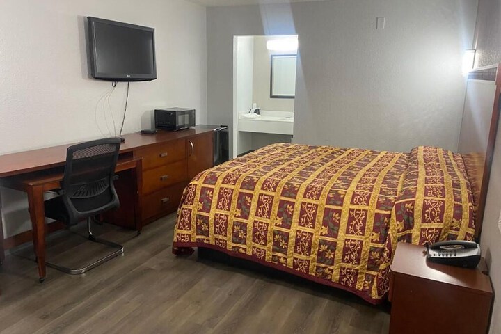 Room 7 of 39