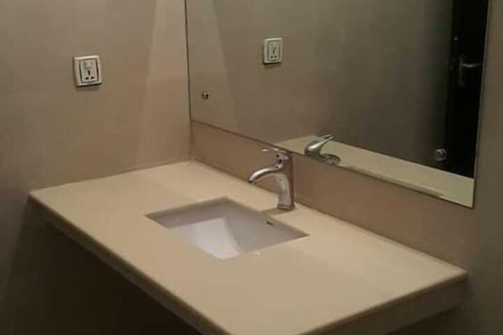 Room 8 of 21