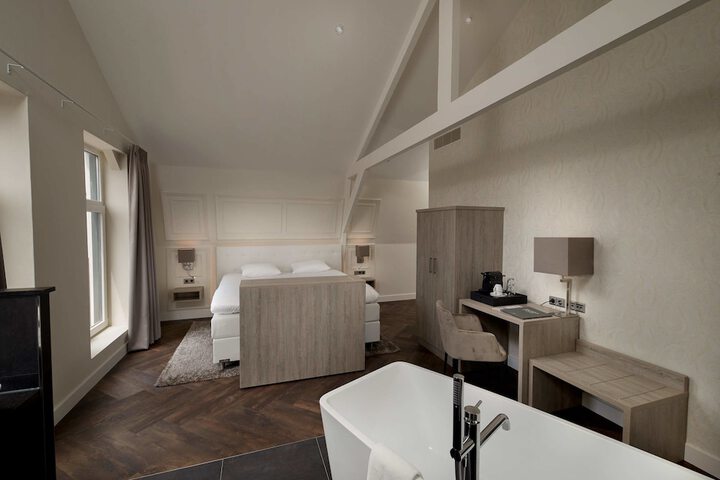 Room 40 of 125