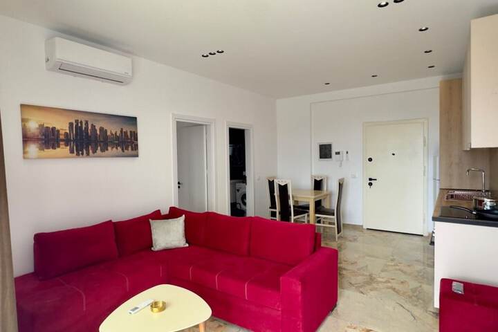 Room 6 of 31