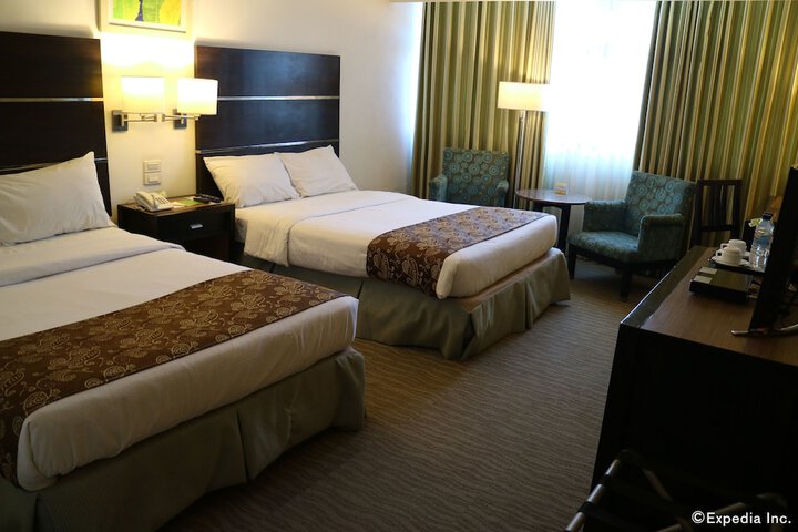 Room 4 of 79