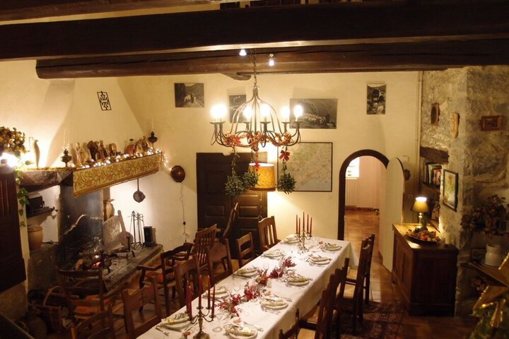 Dining 14 of 26