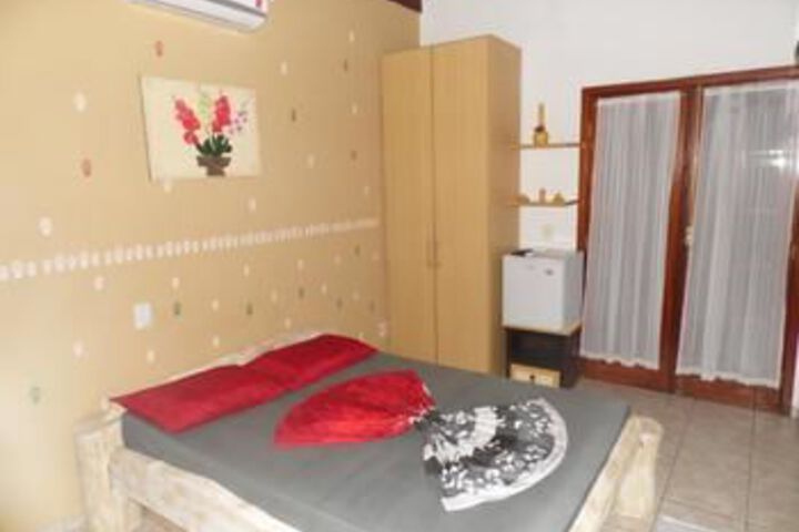 Room 10 of 21