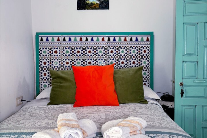 Room 12 of 48