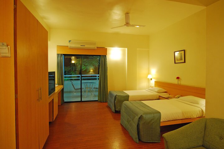 Room 15 of 98