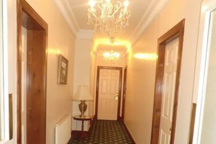 Ballroom/Hall 63 of 76