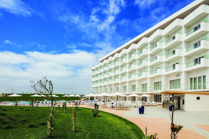 Hotel 127 of 128