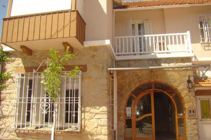 Hotel Elvines
