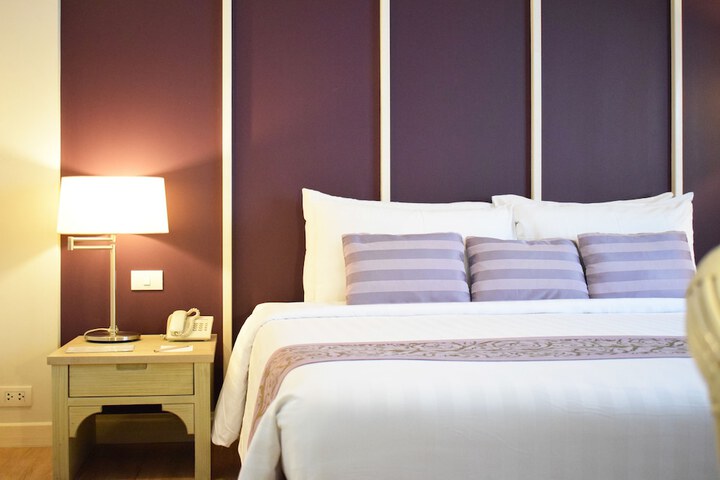 Room 40 of 100