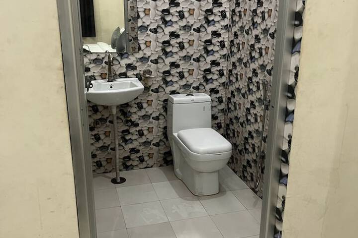 Room 10 of 23