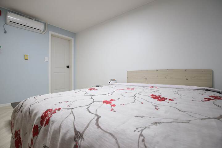 Room 18 of 53