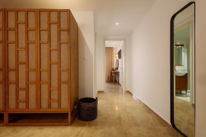 Room 51 of 130