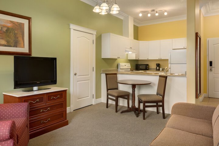 Room 15 of 27