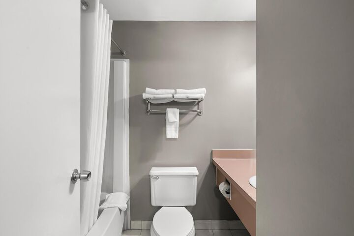 Room 17 of 29