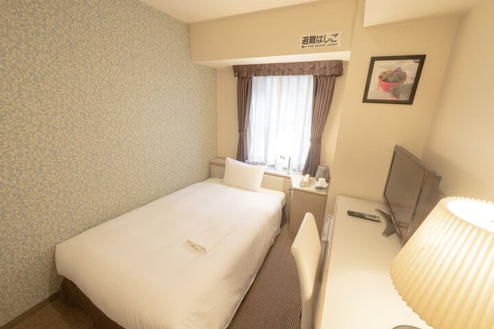 Room 8 of 22