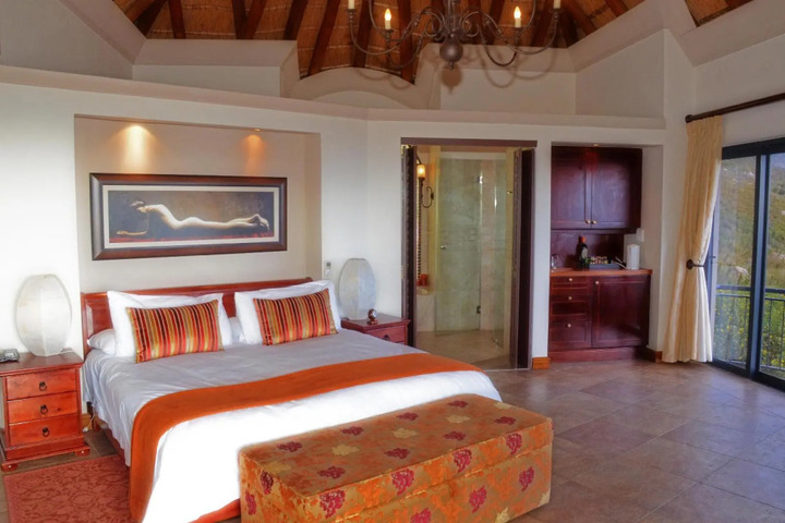 BEZWENI LODGE