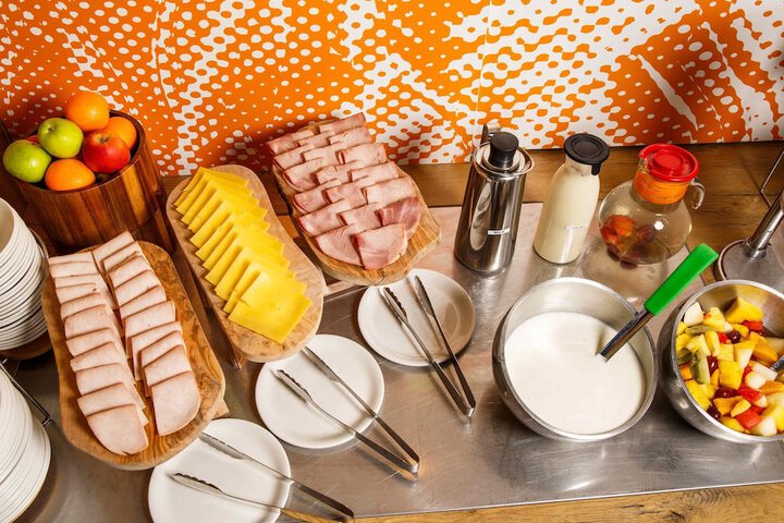 Breakfast/Coffee Service 30 of 39