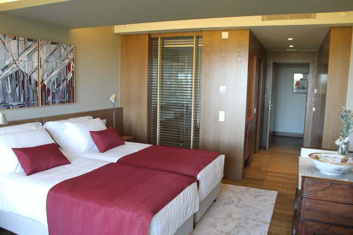 Room 6 of 95